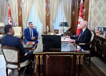 رئيس الجمهورية : تكدّس الفضلات منذ أسابيع بعدد من الجهات غير بريء