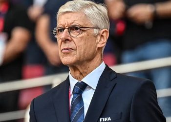 أرسين فينغر يُشرف على دورة تكوينية للمدربين التونسيين
