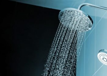 الصوناد :”الاستحمام يتصدر قائمة الانشطة المبذرة للمياه ويجب العودة للطرق التقليدية المقتصدة “