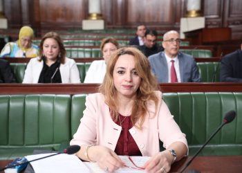 البرلمان يناقش مشروع اتفاق قرض بقيمة 220 مليون دولار