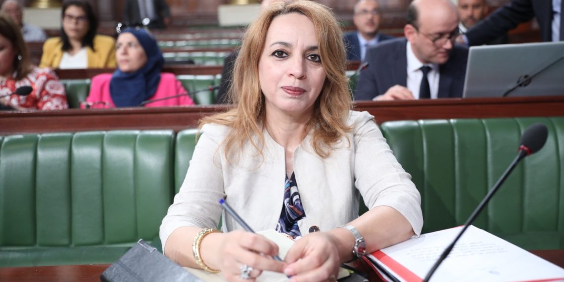 وزيرة الاقتصاد: تونس في أزمة إقتصادية هيكلية