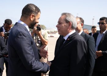رئيس الحكومة يصل إلى مطار معيتيقة الدولي