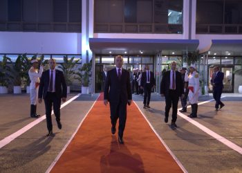 رئيس الحكومة يشارك في قمة الفرنكوفونية في باريس