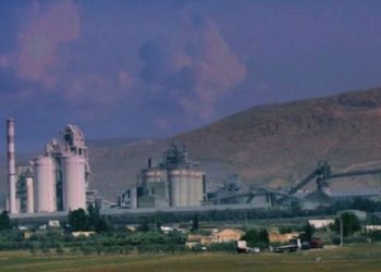ر م ع “اسمنت ام الاكليل”: إعداد برنامج لتأهيل الشركة وتطوير إنتاجها