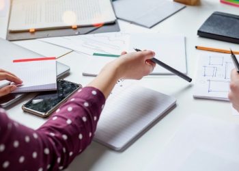 وزارة التربية: يحجر تحجيرا باتا على المدرسين تقديم دروس خصوصية خارج المؤسسات التربوية