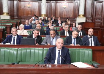 وزير النقل يؤكد ضرورة القضاء على الفساد واللوبيات في القطاع