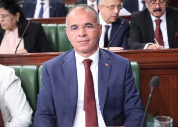 رئيس الحكومة: 3،2 % تقديرات نمو الناتج المحلي الإجمالي في 2025