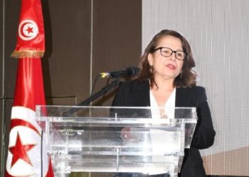 وزيرة الصناعة: تؤكد هيكلة المؤسسات العمومية وأولوية مطلقة