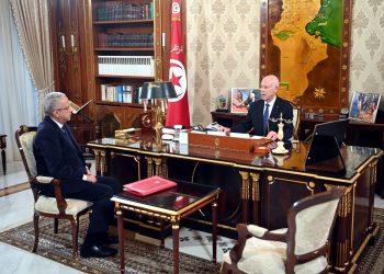رئيس الجمهورية يدعو إلى استكمال المشاريع المتعلقة بعدد من المؤسسات الاستشفائية