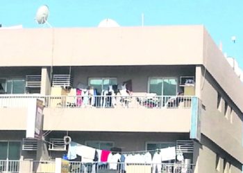 بلدية منزل جميل.. منع نفض الزرابي ونشر الغسيل على النوافذ والشرفات