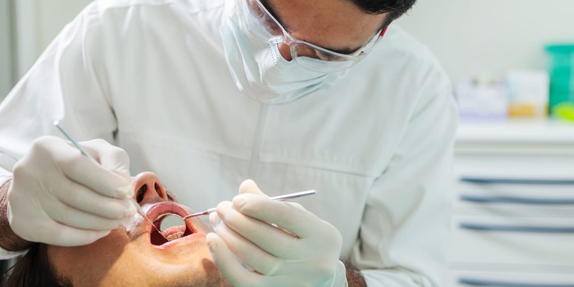 نقابة أطباء الأسنان تدعو إلى ضرورة إصلاح القطاع