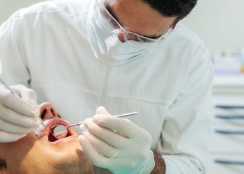 نقابة أطباء الأسنان تدعو إلى ضرورة إصلاح القطاع