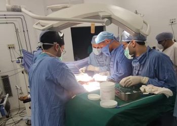 الأولى من نوعها بالجهة: نجاح عملية جراحية دقيقة في طب الأسنان بالمستشفى الجهوي بالقصرين