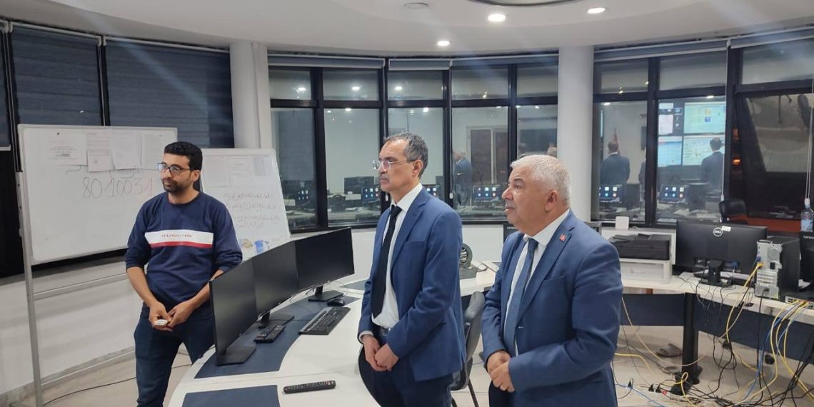 وزير الفلاحة  يؤدي زيارة فجئية إلى مقر “الصُوناد”