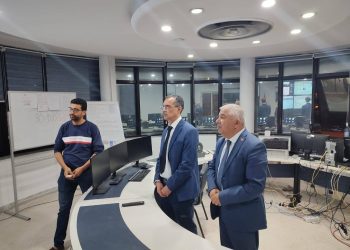 وزير الفلاحة  يؤدي زيارة فجئية إلى مقر “الصُوناد”