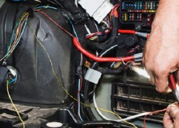باجة تحتضن أول مركز لتكوين مهني في ميكانيك السيارات الكهربائية والهيدروجينية