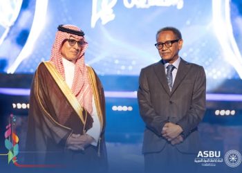 المهرجان العربي للإذاعة والتلفزيون يكرم نخبة من الإعلاميين ونجوم الدراما العربية (صور)