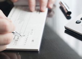 شروط أساسية للنظر في مقترح العفو العام عن جريمة إصدار شيك بدون رصيد