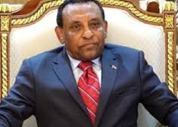 السودان.. رئيس الوزراء يحل الحكومة