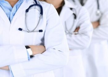 منظمة الأطباء الشبان تؤكد نجاح الاضراب وتلوح بالتصعيد