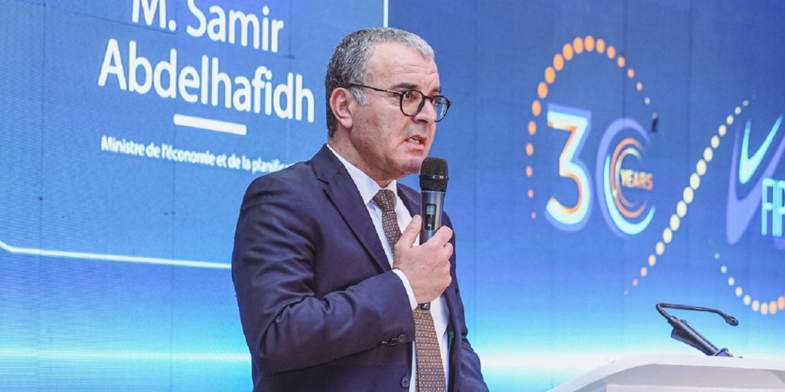 وزير الإقتصاد يشارك في الإجتماع السنوي للبنك الآسيوي للإستثمار