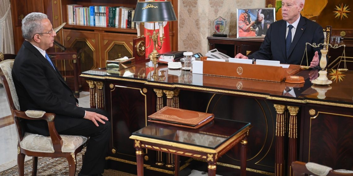 قيس سعيد: “الصحّة العمومية ستتعافى”