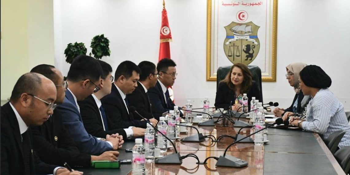 شركة صينية دولية تعبر عن رغبتها الاستثمار في قطاع المناجم في تونس