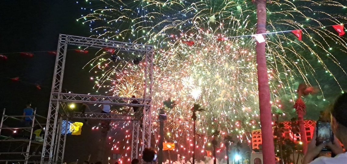وسط أجواء احتفالية وجماهيرية كبيرة: اختتام فعاليات الدورة 62 لكرنفال “أوسّو” بسوسة