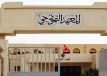 فتح باب التسجيل لطلبات نقل تلاميذ المدارس الإعدادية النموذجية