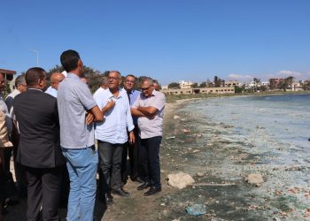 وزير البيئة يعاين التلوث البيئي بسبخة تازركة