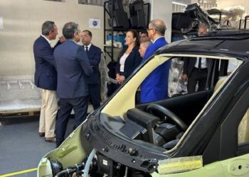وضع حجر الأساس لإنجاز مصنع متخصّص في صناعات السيارات الكهربائية