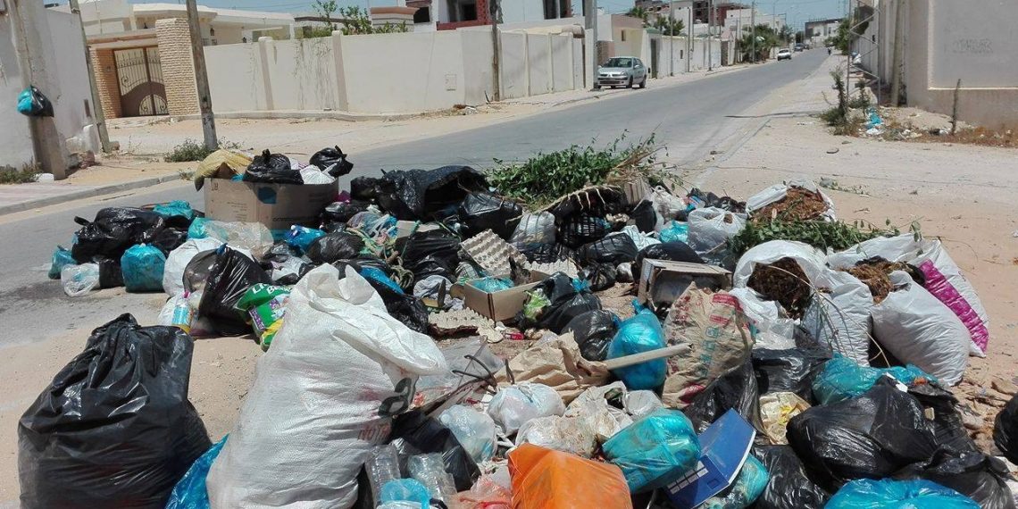 غرامات مالية وعقوبات سجنية: تفاصيل مقترح قانون منع إلقاء الفضلات في الأماكن العامة
