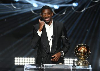 ديمبلي يفوز بجائزة الكرة الذهبية لأفضل لاعب في العالم