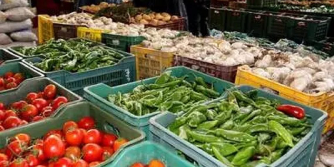 بنزرت: إعادة ضخ 35,2 طنا من الخضر والغلال بسوق الجملة بجرزونة