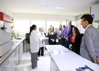 إعطاء إشارة انطلاق تشغيل مصالح مخبرية جديدة عالية الدقة