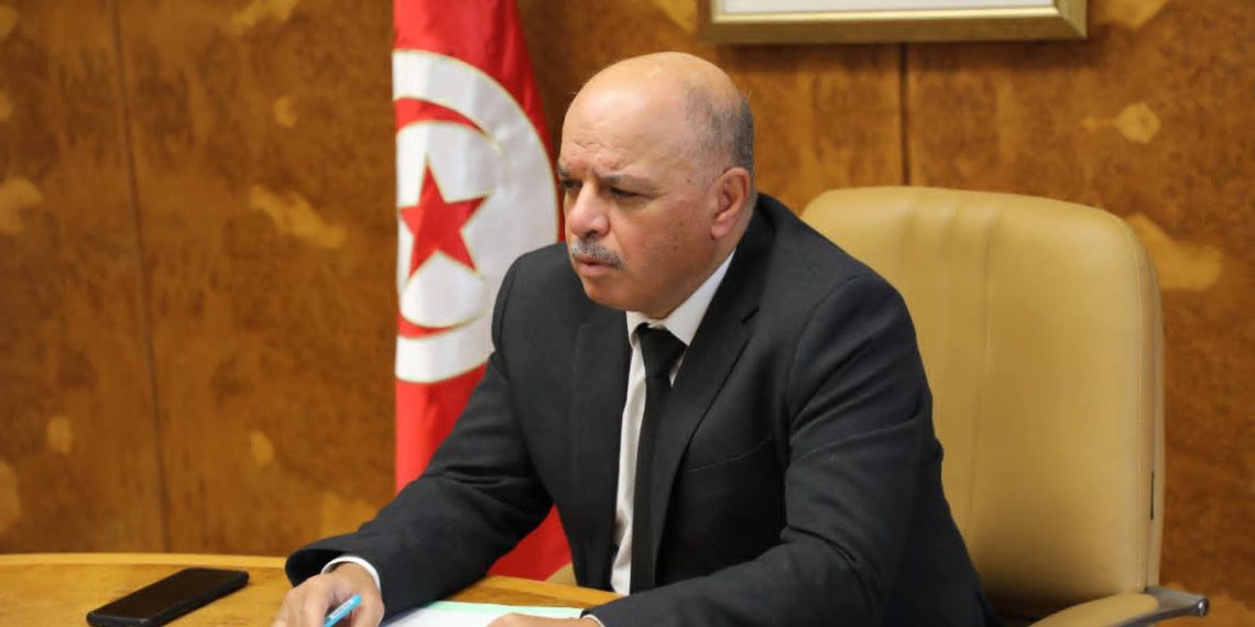 وزير النقل :” فرصة احداث مطار جديد ببنزرت مازالت مطروحة”