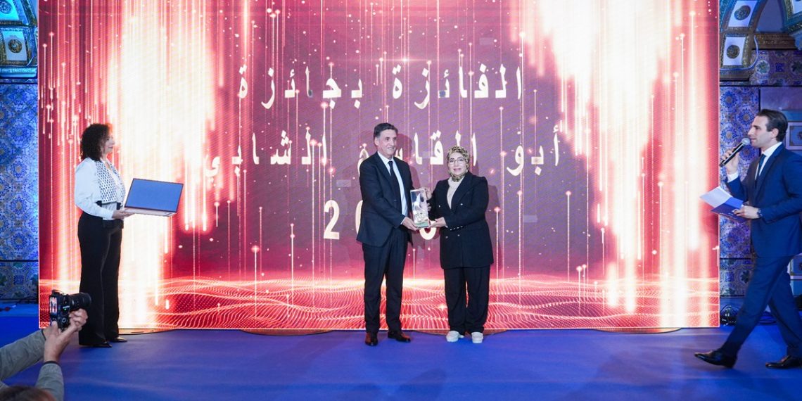 تتويج كاميليا عبد الفتاح من مصر والجائزة التقديرية لعالم الاجتماع الطاهر لبيب