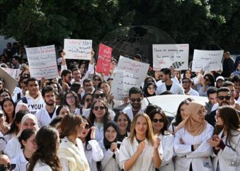 وجيه ذكار: الأطباء الشبان يتجهون للتصعيد