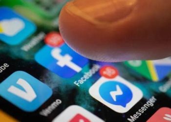 ماليزيا تعتزم حظر استخدام وسائل التواصل على مَن هم دون 16 عاما