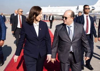 الوزير الأوّل الجزائري يحلّ بتونس