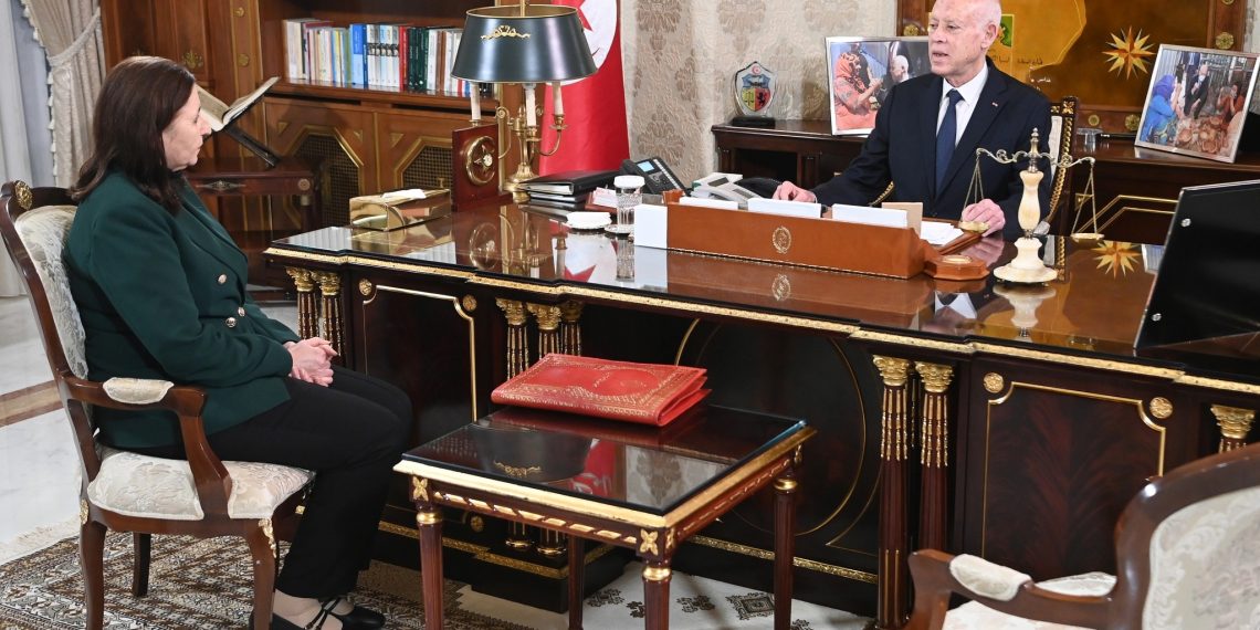 رئيس الجمهورية يؤكد ضرورة المرور إلى السرعة القصوى في كافة المجالات