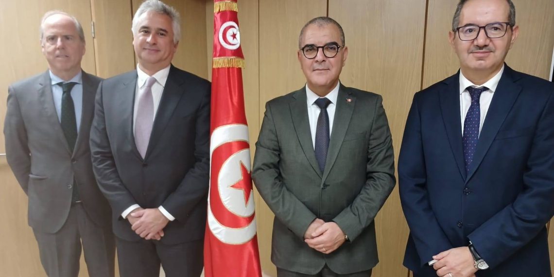 الشركة البرتغالية  BA Glass تعلن اعتزامها الإستثمار في تونس