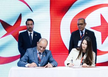 توقيع 7 اتفاقيات شراكة اقتصادية بين شركات ومجامع اقتصادية تونسية وشركات جزائرية
