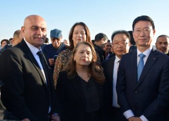 وضع حجر الأساس لإنجاز وحدة صناعية خامسة للمجمع الكوري Yura Corporation بالقيروان