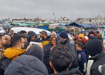 طبلبة. أهالي البحارة المفقودين يطالبون بتوفير أجهزة كشف متطوّرة لتسريع البحث عن أبنائهم