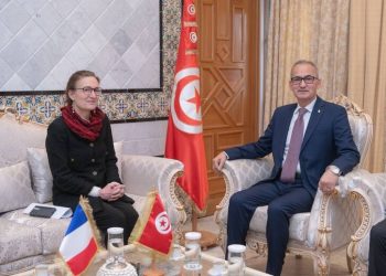 كاتب الدولة لدى وزير الخارجية يلتقي سفيرة فرنسا بتونس