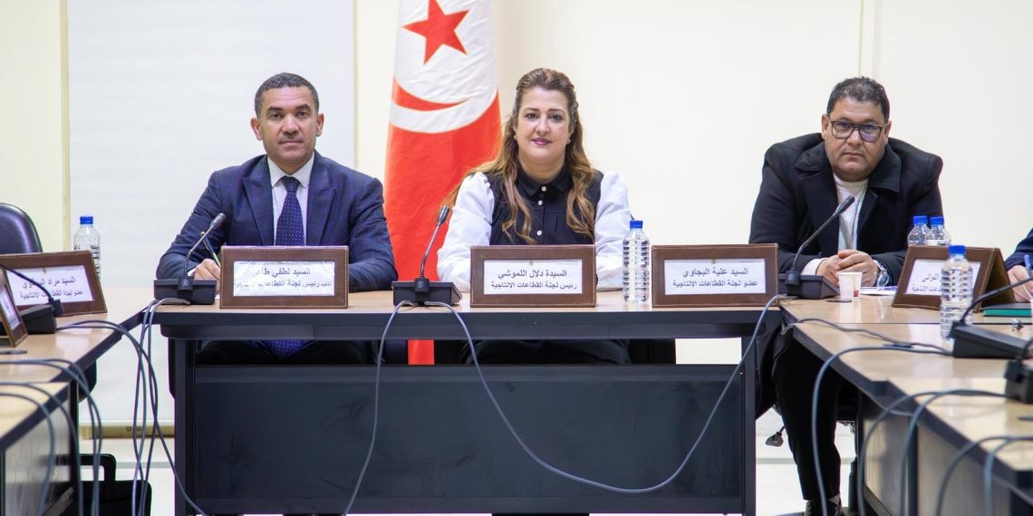 نواب يدعون إلى مراجعة الإطار القانوني المنظم لديوان الأراضي الدولية