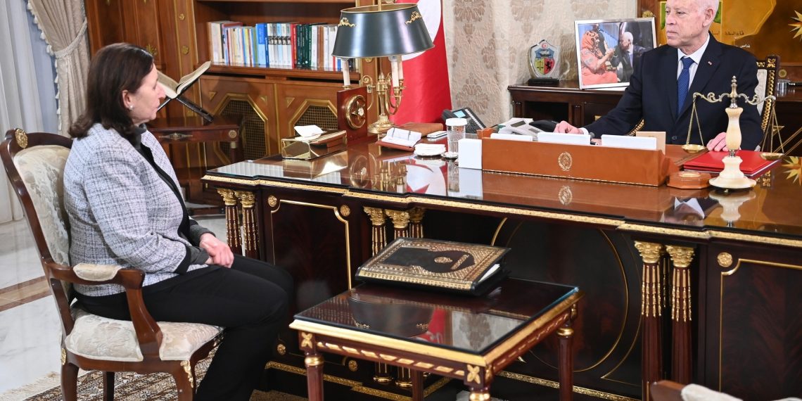 رئيس الجمهورية: “بعض المرافق العموميّة لا تُدار على الوجه المطلوب والغاية  تأجيج الأوضاع”