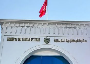 سفارة تونس بأبو ظبي تدعو أفراد الجالية بالإمارات لتوخي الحيطة والحذر