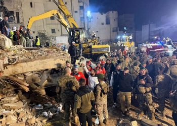 14 قتيلا جراء انهيار مبنى في طرابلس بلبنان